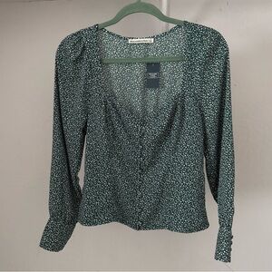 NWT Abercrombie & Fitch Green and White Ditzy Print Blouse